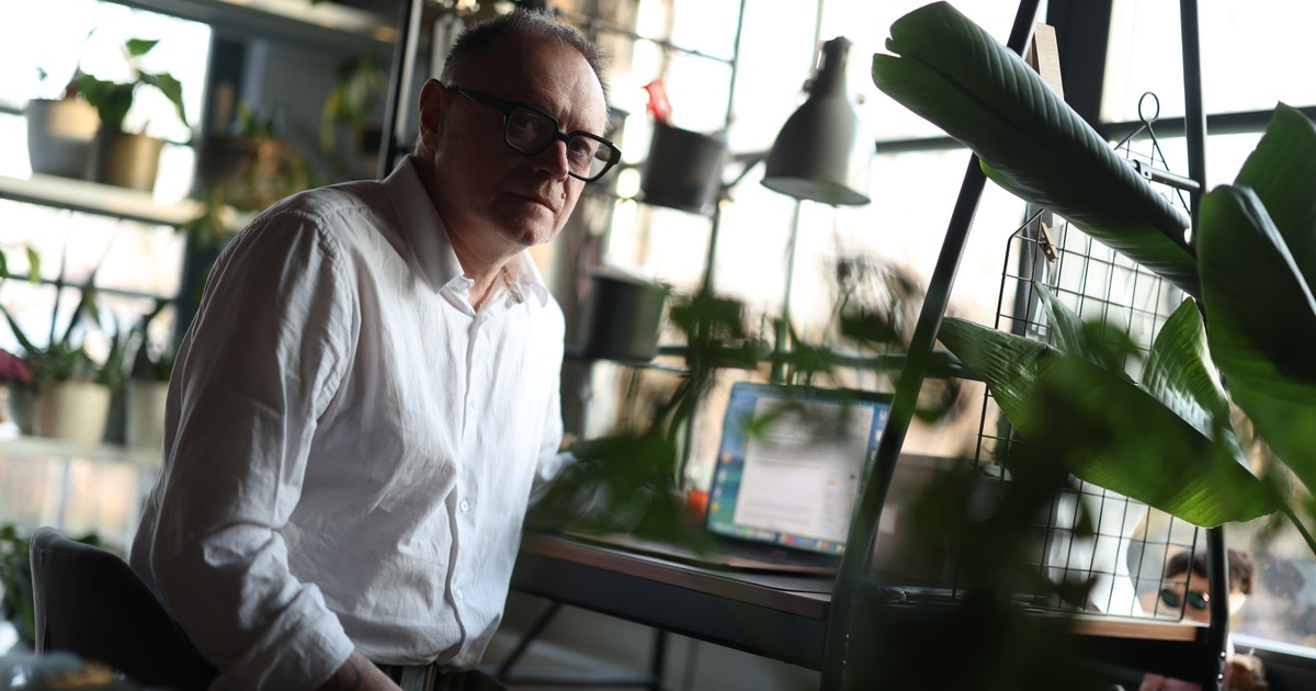 Polonista ścigany przez PiS: muszę zdobyć inny zawód. Rząd się boi, zmian w szkole nie będzie