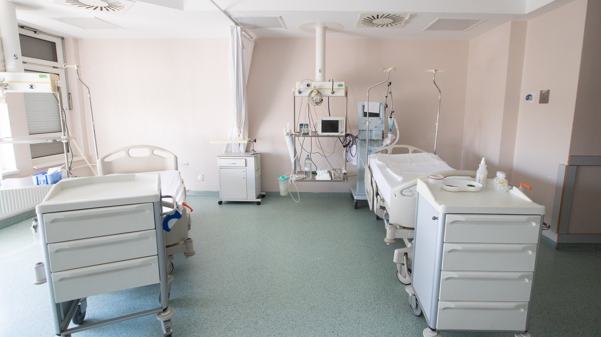 A Magyar Kórházszövetség elnöke az egészségügy állapotáról: „Sajnos, tudomásul kell venni, hogy a szolgáltatások hozzáférhetősége valamelyest romlik”