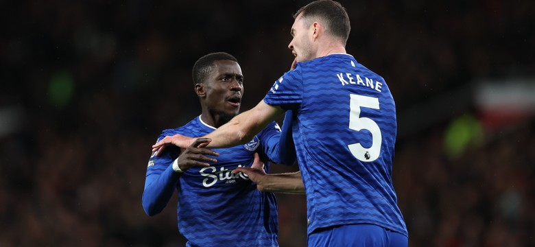Skandal w Premier League. Piłkarz Evertonu ukarany czerwoną kartką za uderzenie kolegi z drużyny