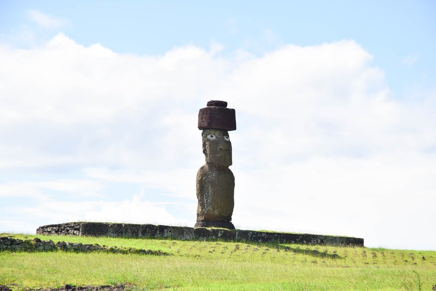 Posągi Moai na Wyspie Wielkanocnej