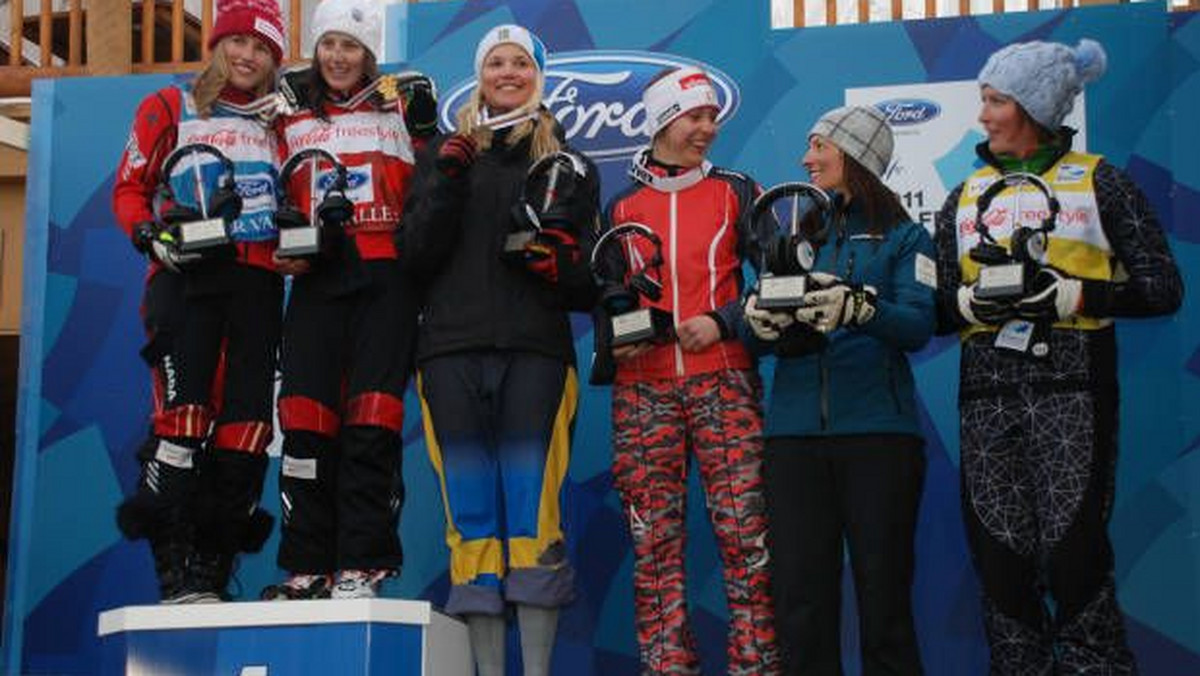 Karolina Riemen, szósta zawodniczka mistrzostw świata w ski crossie, pomyślnie przebrnęła kwalifikacje podczas zawodów Pucharu Świata w tej konkurencji w kanadyjskim Blue Mountain.