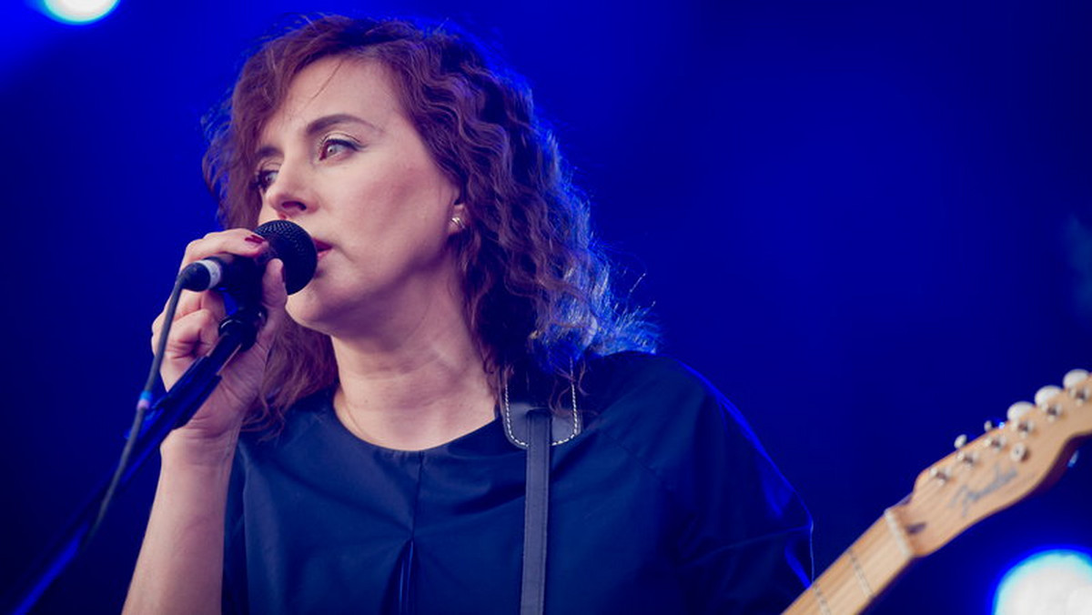 Edyta Bartosiewicz podczas jesiennej trasy koncertowej promuje dwupłytowy album "Love &amp; More...". Przed wokalistką jeszcze trzy koncerty.