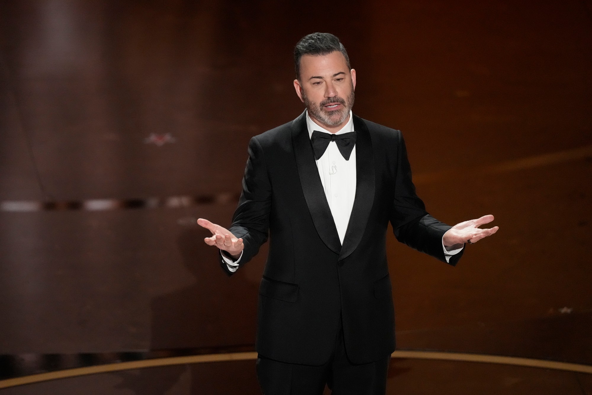 Americký televízny moderátor, producent, scenárista, komik a herec Jimmy Kimmel.