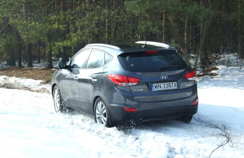 Hyundai ix35: po asfalcie i po błocie, po twardym i po miękkim - nowy gracz w segmencie SUV (ceny w Polsce)