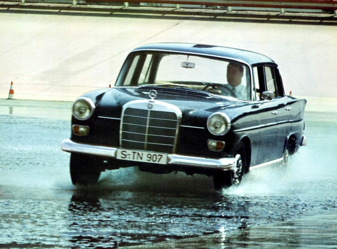Mercedes W110