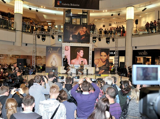 Halle Berry promowała w Polsce swoje perfumy