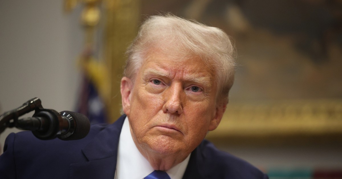 Trump bliżej Ukrainy. Macron i Sikorski komentują zmianę stanowiska USA