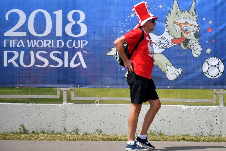 Polscy kibice opanowali Moskwę. Biało-czerwono na ulicach rosyjskiej stolicy