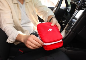 Oprema za prvu pomoć, ilustracija