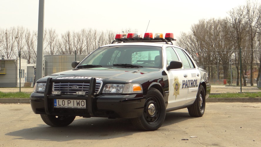 Ford crown victoria
