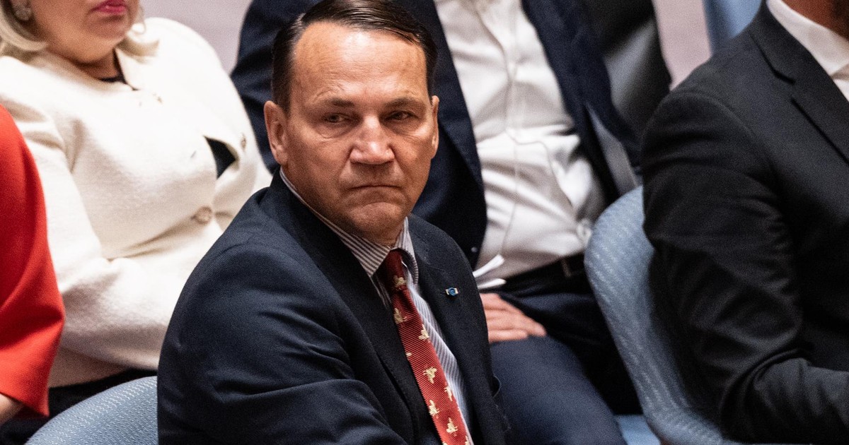 Sikorski odpowiedział Trumpowi. To dwa słowa w wojskowym języku