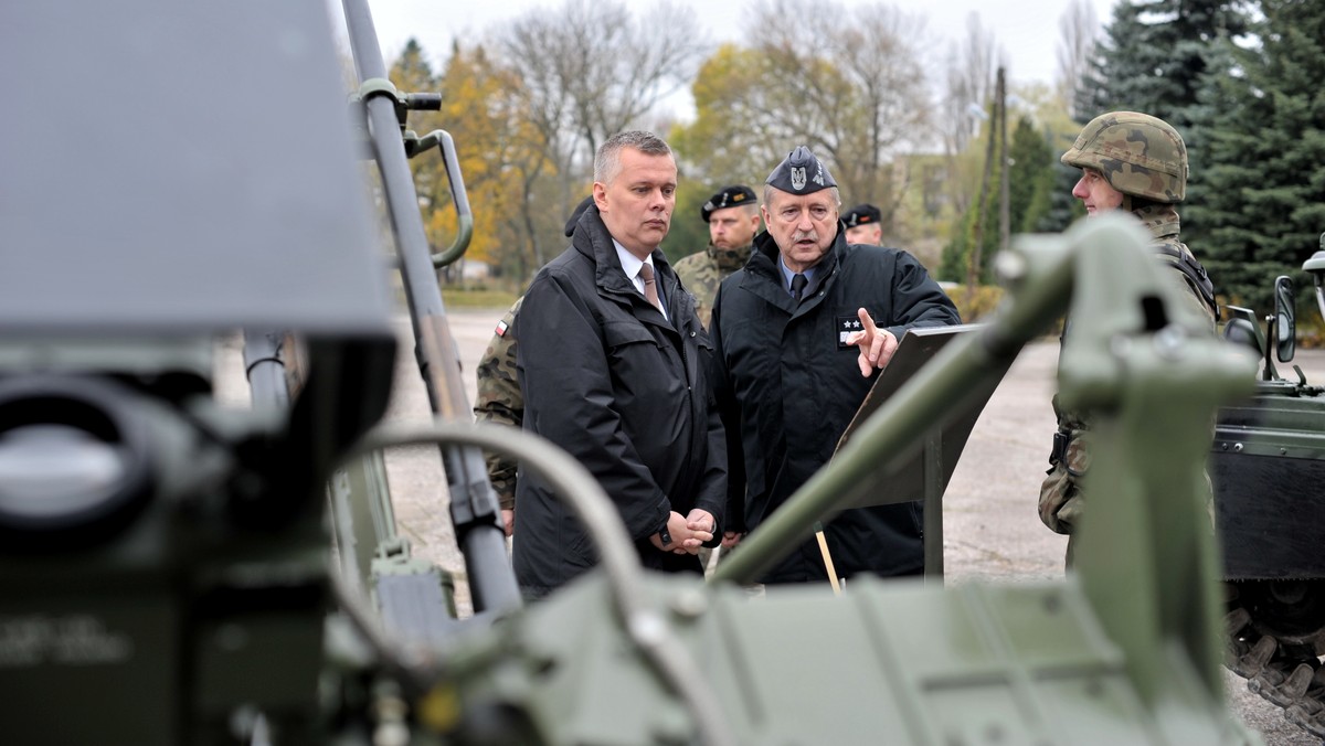 SIEDLCE MON TOMASZ SIEMONIAK SPOTKANIE Z ŻOŁNIERZAMI (Tomasz Siemoniak, Lech Majewski)