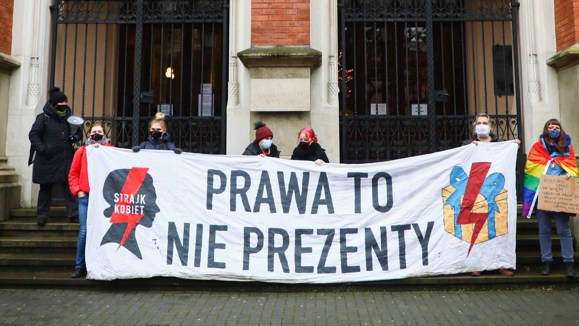 Ogólnopolski Strajk Kobiet zaproponował kolędy "pro-choice". Internauci podzieleni