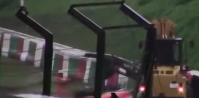 Makabra! Zobaczcie film z wypadku Julesa Bianchiego! Kierowca F1 uderzył w dźwig! WIDEO