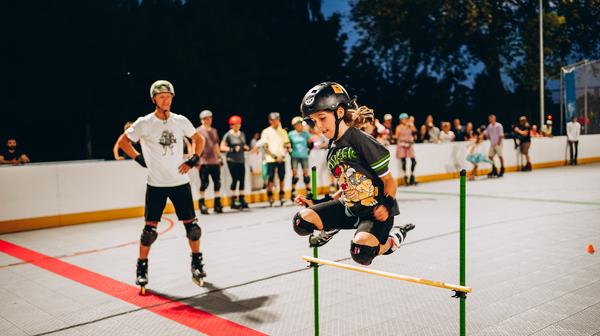 Pierwsza, sierpniowa edycja Skate Night Wrocław zgromadziła 400 miłośników sportów wrotkarskich. 