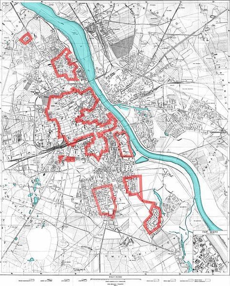 Tereny opanowane przez powstańców na dzień 4 sierpnia 1944 – maksymalny zasięg terytorialny powstania (autor: Hallibut, opublikowano na licencji Creative Commons Uznanie autorstwa – Na tych samych warunkach 3.0)