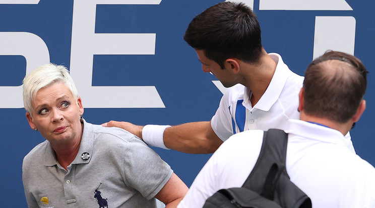 Novak Djokovic torkon találta az egyik vonalbírót / Fotó: GettyImages