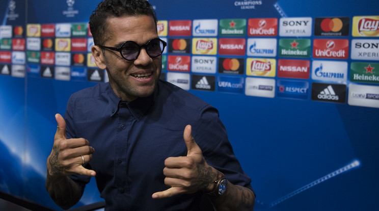 Alves a Barcelonánál lett sztár /Fotó: AFP