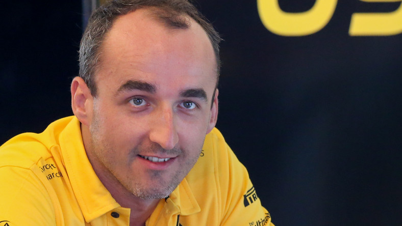Williams oficjalnie potwierdził, że Robert Kubica jest jednym z kandydatów do podpisania kontraktu na sezon 2018. Polak szykuje się do powrotu do F1 po ciężkim wypadku, jakiego doznał w 2011 roku.