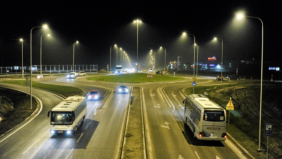 W piątek oddany został do użytku ponad 4–kilometrowy odcinek drogi ekspresowej S19 od autostradowego węzła Rzeszów Zachód do węzła Świlcza na drodze krajowej nr 4 – poinformowała rzeczniczka rzeszowskiego oddziału GDDKiA Joanna Rarus.