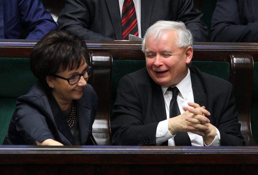 Prezes PiS Jarosław Kaczyński i Elżbieta Witek, rzecznik rządu Beaty Szydło