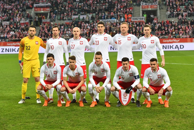 Piłkarska reprezentacja Polski przed rozpoczęciem towarzyskiego meczu z Nigerią