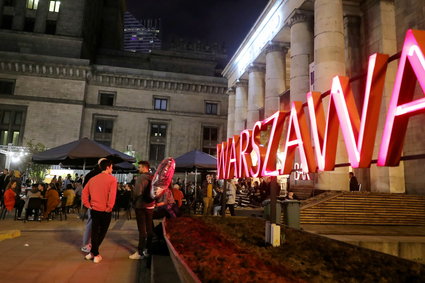 Zakaz sprzedaży alkoholu nocą w Warszawie? Aktywiści chcą "ucywilizować Warszawę"