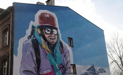 Jerzy Kukuczka trafił na mural w rodzinnych Katowicach