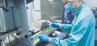 Rekordowa sprzedaż leków poza Unię