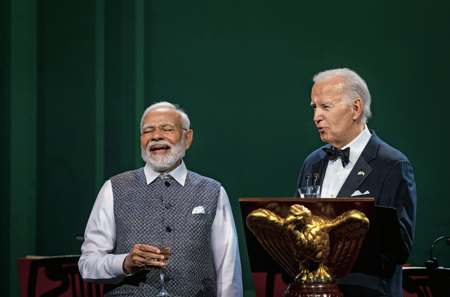 Indyjski premier Narendra Modi został w czerwcu przyjęty przez Joe Bidena z największymi honorami, jakie przewiduje amerykański protokół. Wizyta jest uważana za punkt zwrotny w relacjach USA–Indie.