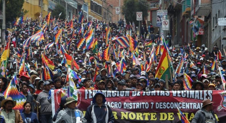 Supporters of ousted Bolivian leader Evo Morales launched fresh protests against the new government, marching on federal headquarters in La Paz
