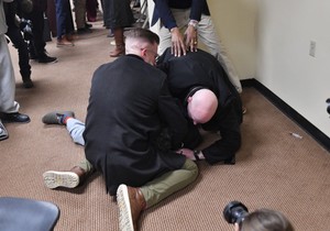 Napadnuta poslanica u Mineapolisu