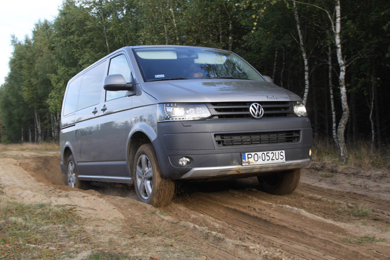 Volkswagen Multivan 2.0 BiTDI PanAmericana: salonka na eskapady