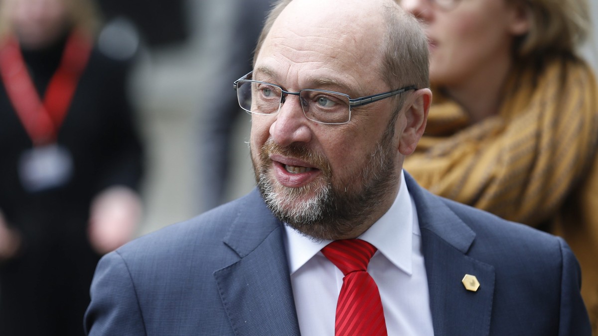 Porozumienie państw strefy euro z Grecją ws. pomocy dla Aten jest możliwe do końca tygodnia - powiedział włoskiej gazecie "La Repubblica" szef PE Martin Schulz. Ateny oświadczyły we wtorek, że zaprezentują pakiet swych reform do poniedziałku, 30 marca.