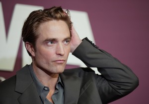 Robert Pattinson