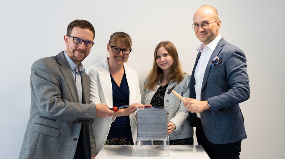 Dr inż. Marek Skrzypkiewicz, dr inż. Agnieszka Żurawska, mgr inż. Magdalena Kosiorek i prof. Jakub Kupecki z Instytutu Energetyki