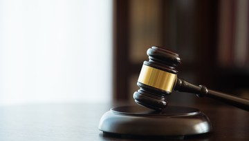 Jeden obywatel może w Rzeczpospolitej pozbawić setki innych obywateli prawa do sądu