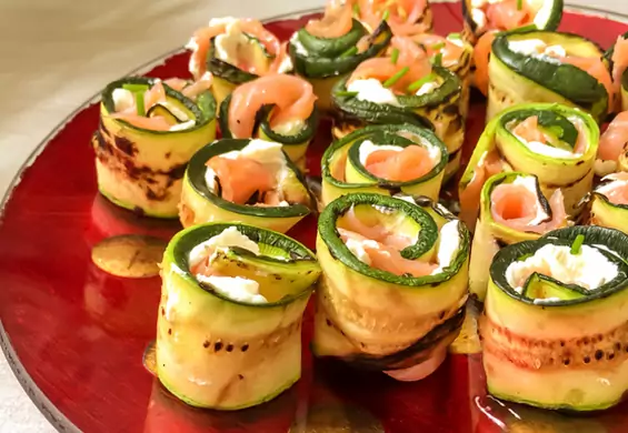Roladki z cukinii - przepis na warzywne rollsy (idealne na imprezę)