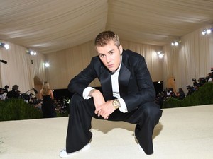 Justin Bieber videóban jelentette be az örömhírt