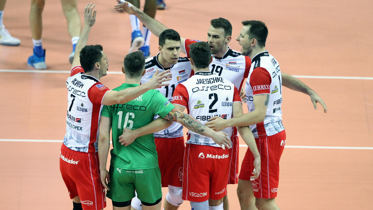 Asseco Resovia Rzeszów jeszcze nigdy nie wygrała z włoskim zespołem w Lidze Mistrzów. Na jedenaście pojedynków pucharowych z ekipami z Italii wygrała raptem jeden, do tego bardzo dawno, bo w 1974 roku. By sięgnąć po brązowy medal Ligi Mistrzów 2016 mistrzowie Polski muszą w Krakowie ograć Cucine Lube Civitanova. Początek meczu o godzinie 14:45.