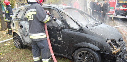 Wybuch w garażu. Auto doszczętnie spłonęło