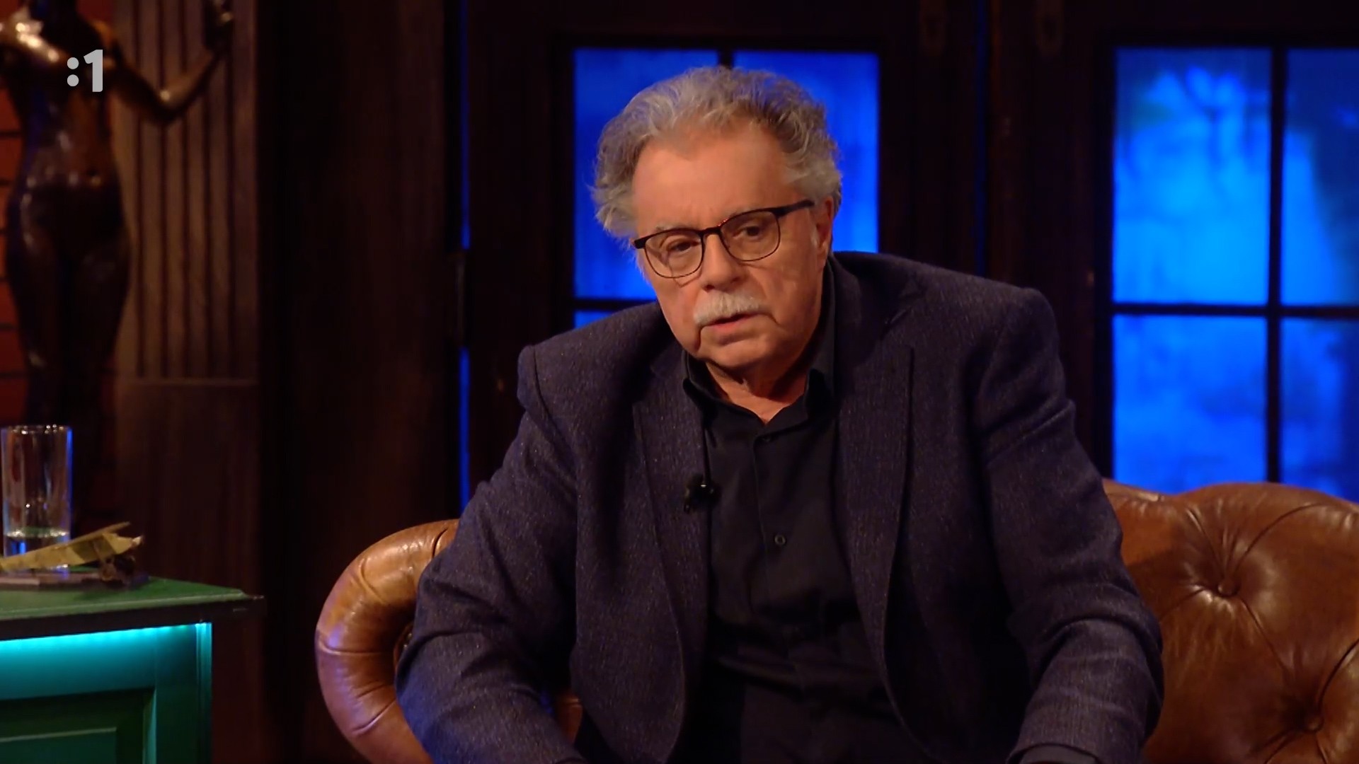 Talkšou Neskoro večer s Petrom Marcinom - spevák, skladateľ a gitarista Pavol Hammel.