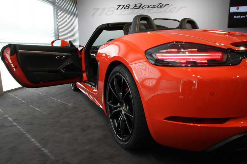 Porsche 718 Boxster