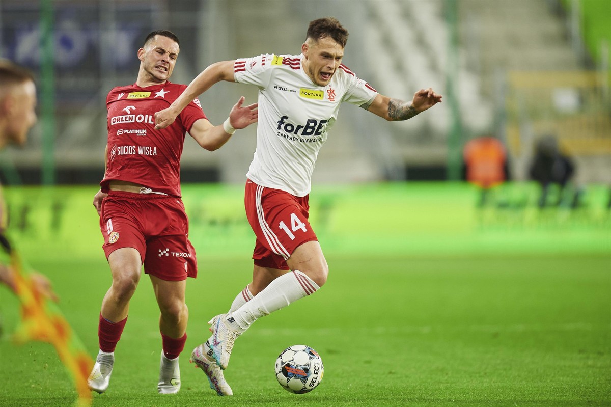 FIFA bez litości. Polski klub z zakazem transferów. Kara za 8,5 tys. zł!