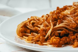 Zaboravljena namirnica koja vraća energiju i toplinu na trpezu: POSNI BOLONJEZE OD SOČIVA - ukus koji osvaja srca!