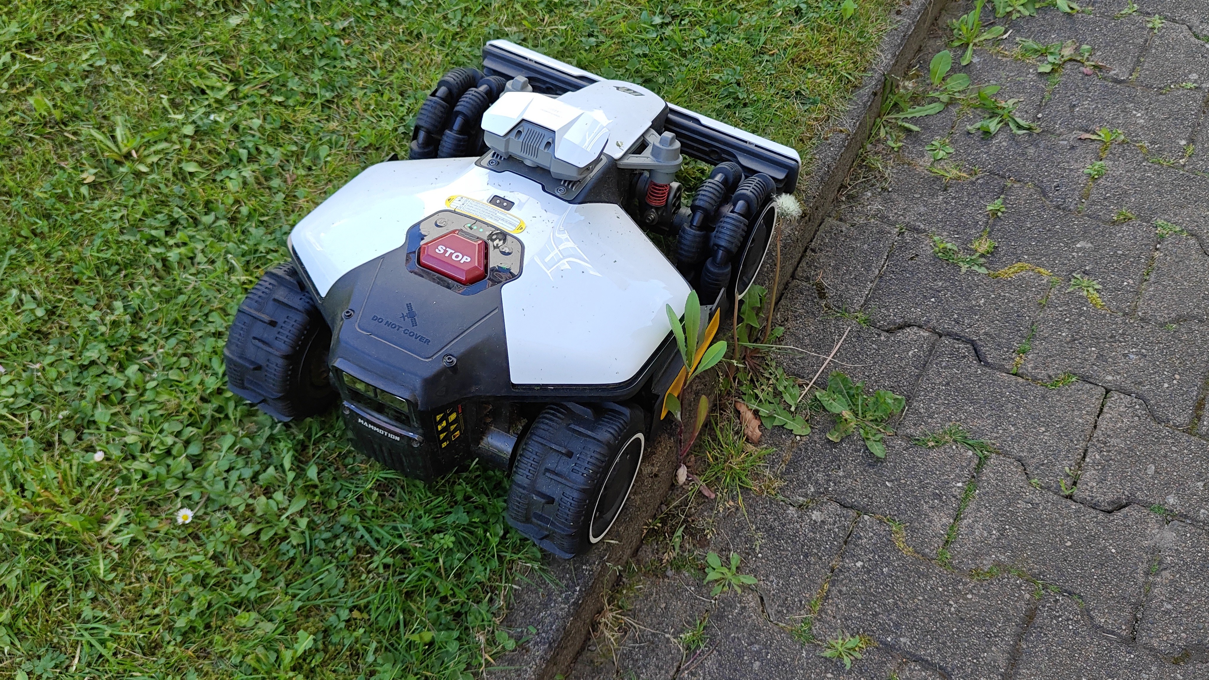 Mammotion Luba Mini AWD 1500