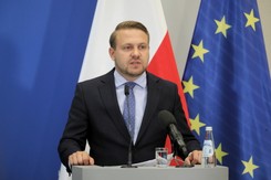 Raport o zniszczeniu Warszawy. Wiceminister: Oni chowają niemieckie tłumaczenie