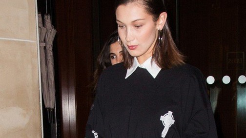 Bella Hadid műanyag csizmája a legfelkavaróbb dolog így reggel!