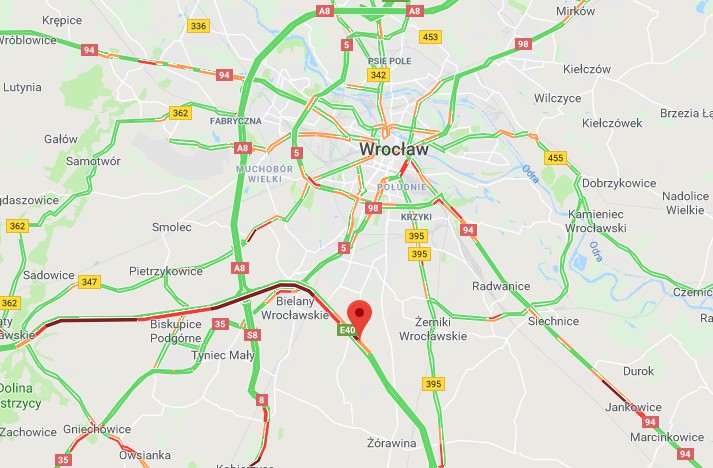 Kilkunastokilometrowy korek na autostradzie A4 przed punktem poboru opłat w Karwianach 