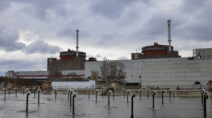A zaporizzsjai atomerőművet készenléti és vészhelyzeti áramellátó generátorokra kapcsolták / Fotó: MTI/EPA/Szergej Ilnyickij